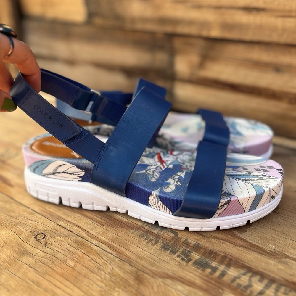 COLE HAAN | Zerogrand Navy Blue Floral Strappy Sandals 10.5